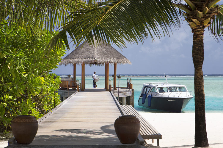 Boat arrival at Anantara Dhigu